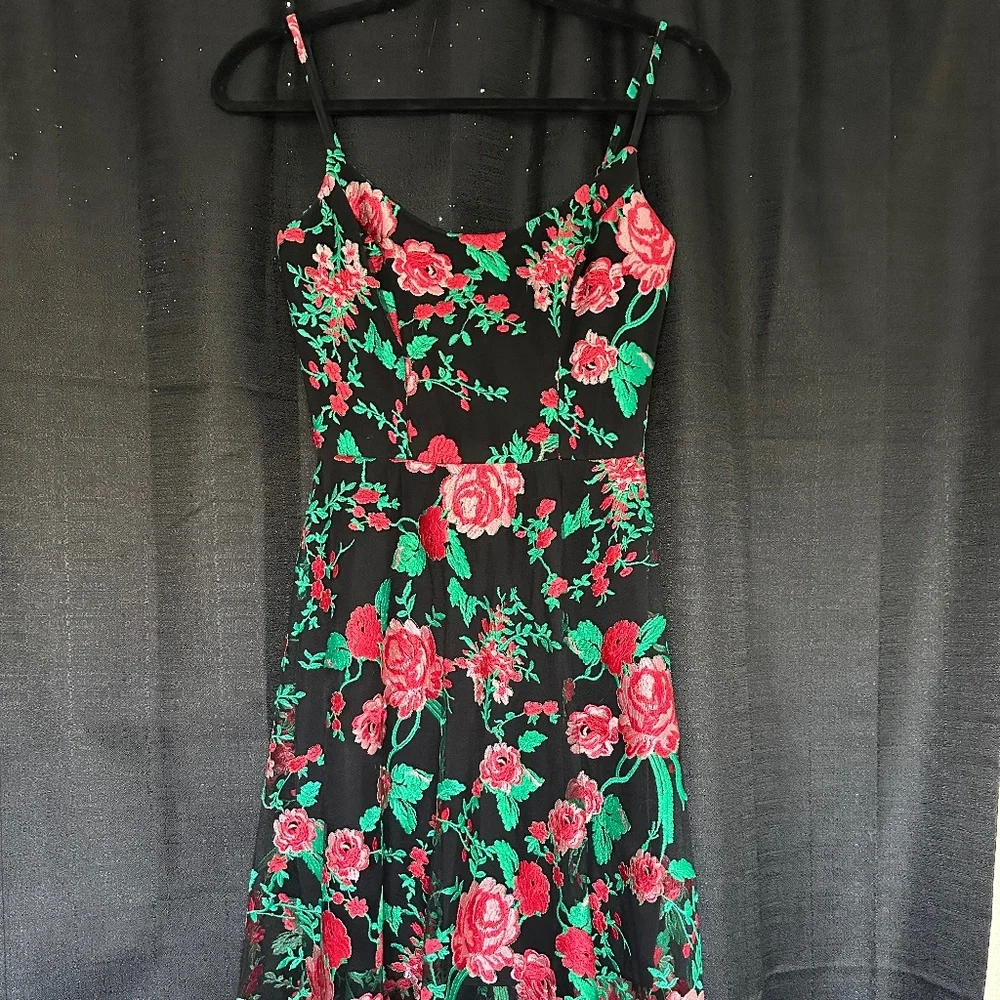 Formal Dress - Picture 1 of 2
